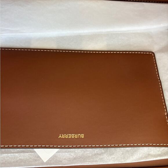 Burberry Checkered Tote Bag NWT MediumTaupe Brown Check $1290 - Picture 5 of 7